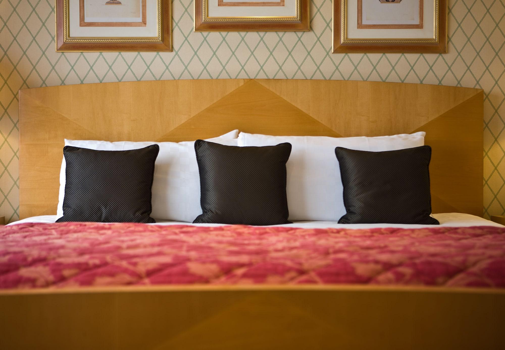 凯尔特庄园度假村酒店 纽波特 外观 照片 A bed with cushions
