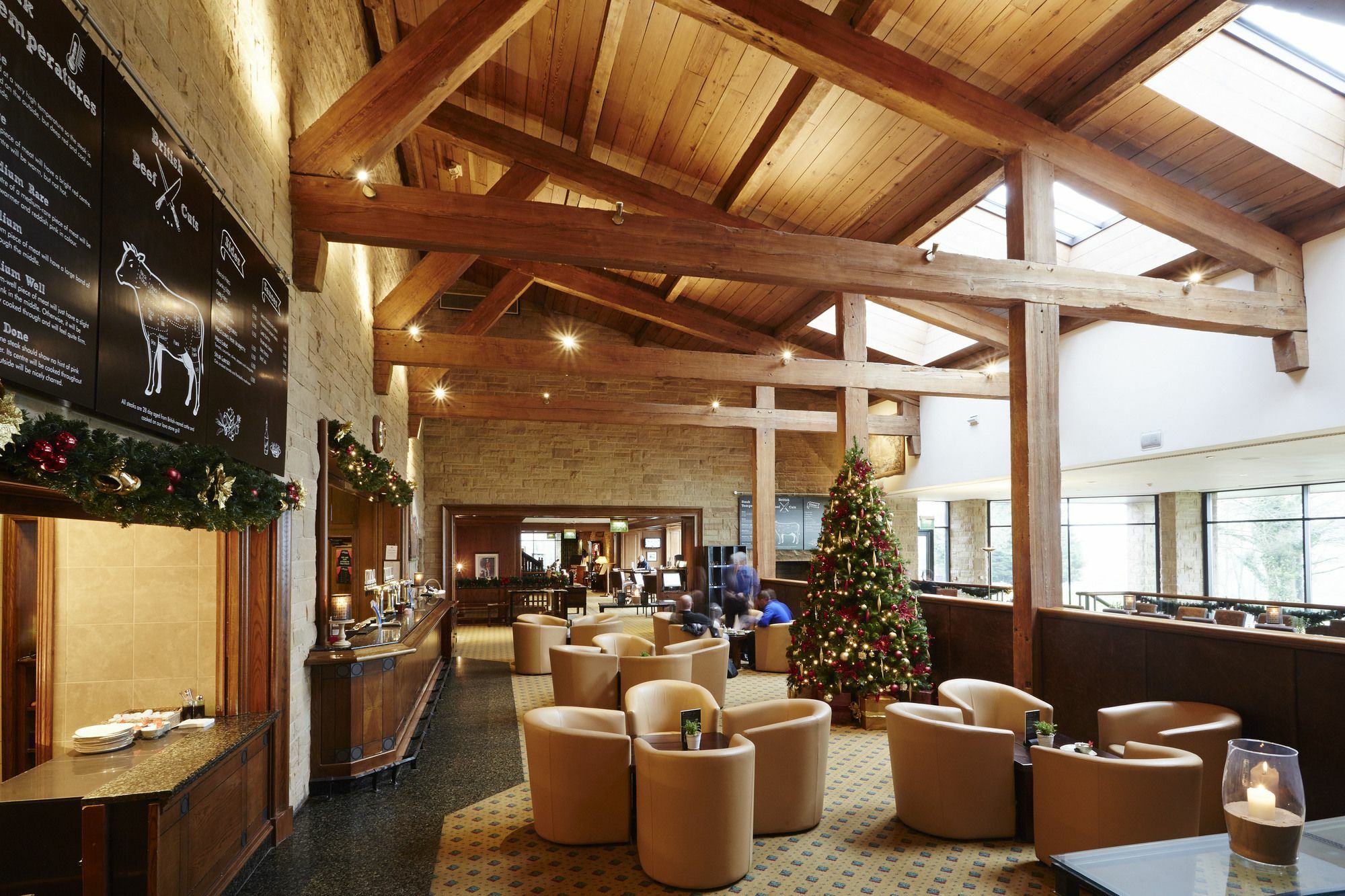 凯尔特庄园度假村酒店 纽波特 外观 照片 The interior of the lounge